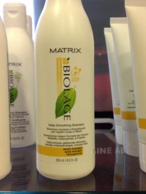 shampoo lisciante e disciplinante matrix